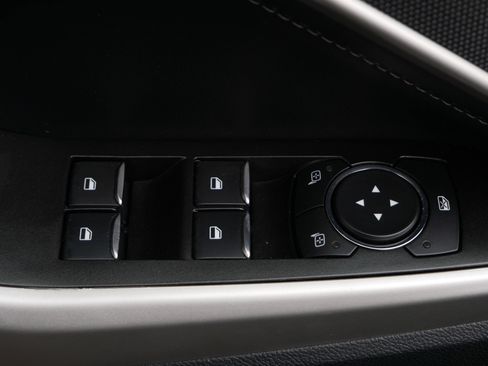 Used 2022 Ford Explorer XLT w/ Equipment Group 202A image 11