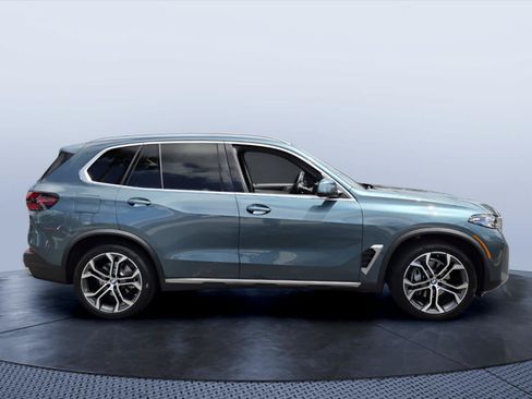 Used 2026 BMW X5 sDrive40i w/ Premium Package RWD image 2