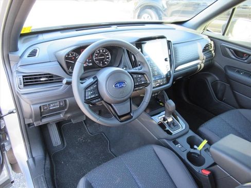 Used 2025 Subaru Forester Premium image 14