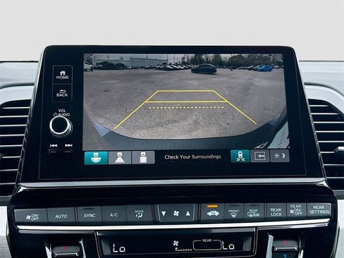 Used 2025 Honda Odyssey Touring image 14