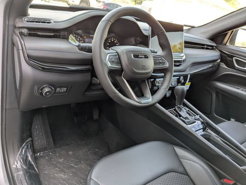 New 2026 Jeep Compass Latitude AWD/4WD image 18