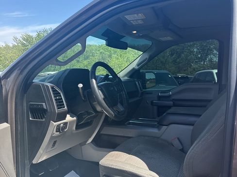 Used 2016 Ford F150 XLT w/ Equipment Group 302A Luxury AWD/4WD image 10