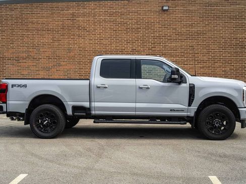 New 2026 Ford F250 Lariat w/ Black Appearance Package AWD/4WD image 6