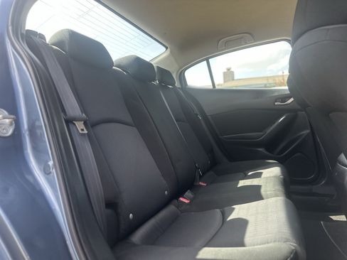 Used 2016 MAZDA MAZDA3 i Sport FWD image 12