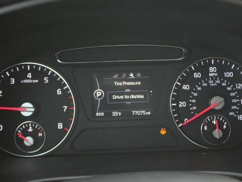 Used 2018 Kia Sorento LX image 14