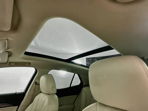 Used 2022 Buick Envision Avenir w/ Technology Package II FWD image 26