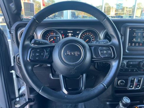 Used 2018 Jeep Wrangler Sport S image 17