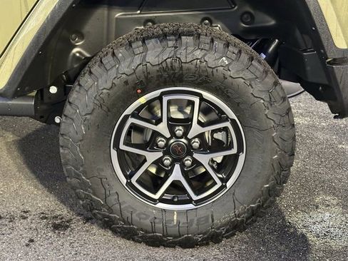 New 2026 Jeep Wrangler Unlimited Rubicon image 17