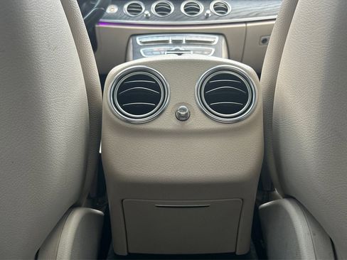 Used 2018 Mercedes-Benz E 300 image 38
