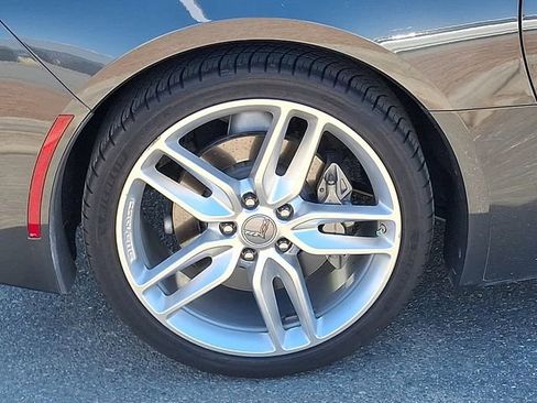 Used 2018 Chevrolet Corvette Stingray Coupe w/ 1LT image 29