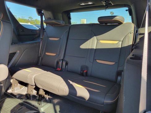 Used 2024 GMC Yukon AT4 w/ AT4 Premium Package AWD/4WD image 34