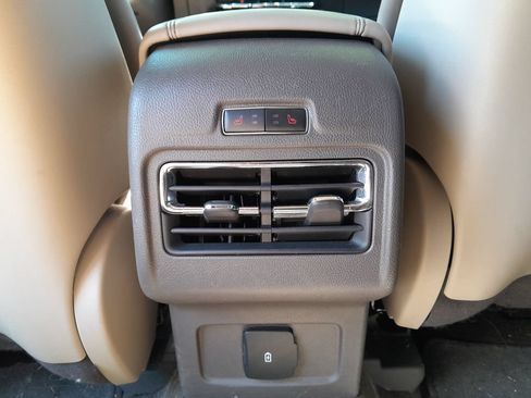 Used 2021 Lincoln Corsair AWD w/ Premium Package image 33