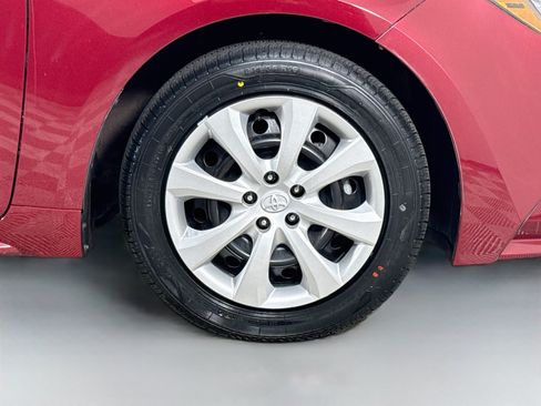 Used 2024 Toyota Corolla LE FWD image 32