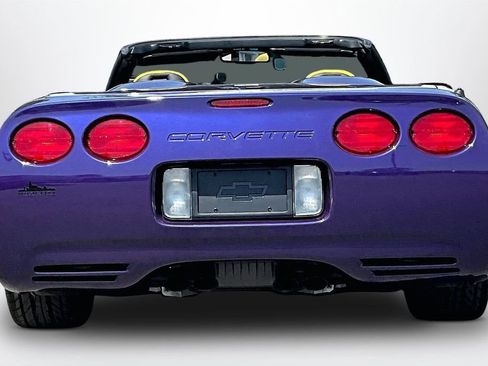 Used 1998 Chevrolet Corvette Convertible w/ Memory Pkg RWD image 7