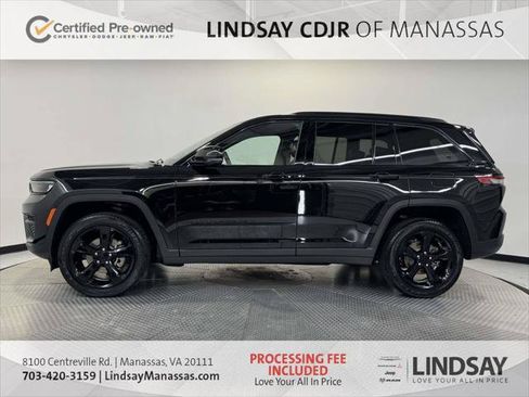 Certified 2025 Jeep Grand Cherokee Altitude AWD/4WD image 6