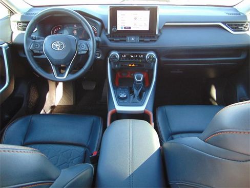 Used 2024 Toyota RAV4 Adventure image 22