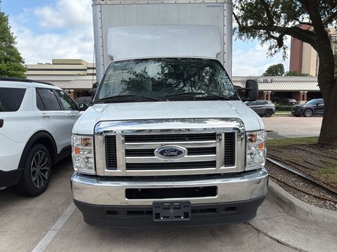 New 2025 Ford E-450 and Econoline 450 Super Duty w/ Power Equipment Group RWD image 6