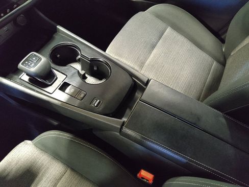 Used 2023 Nissan Rogue SV image 26