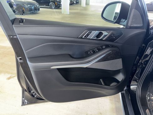 Certified 2025 BMW X5 sDrive40i w/ Climate Comfort Package image 17