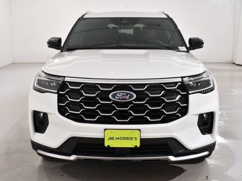 New 2026 Ford Explorer Platinum w/ LUX Leather Package AWD/4WD image 3