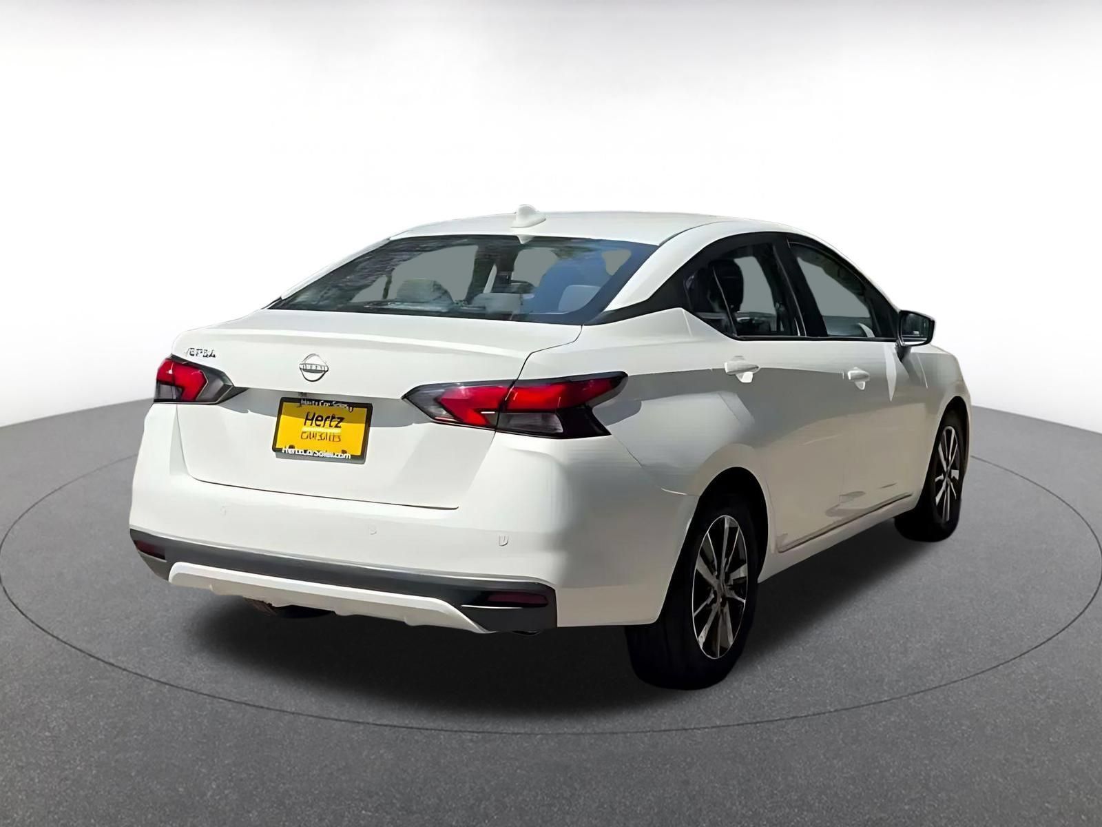 Used 2025 Nissan Versa SV FWD image 14