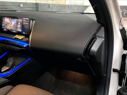 Used 2025 BMW X3 xDrive30i w/ Premium Package image 18