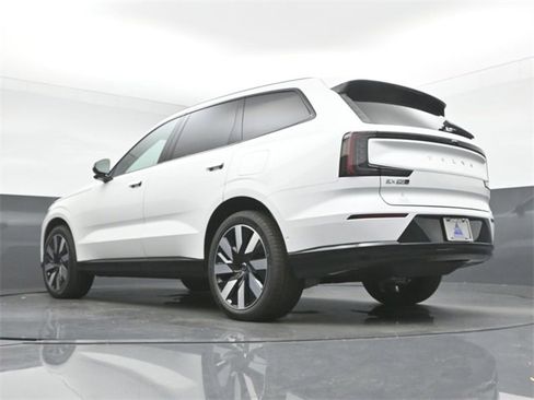 New 2025 Volvo EX90 Plus w/ Protection Package Premier image 38