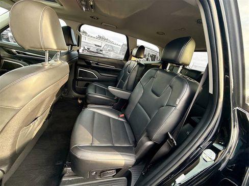 Used 2024 Kia Telluride S w/ S Sunroof Package image 27