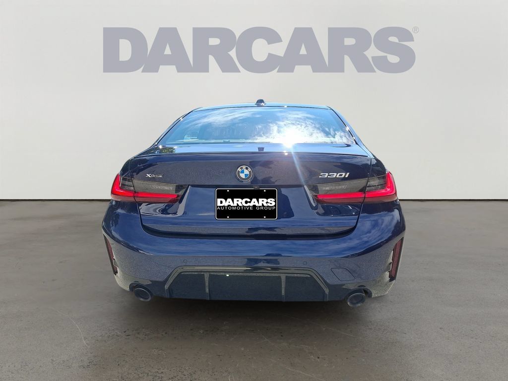 Used 2023 BMW 330i xDrive Sedan w/ M Sport Package AWD/4WD image 5