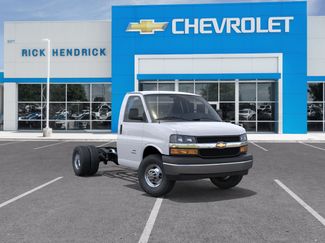 New 2026 Chevrolet Express 3500 w/ Power Convenience Package RWD video 2