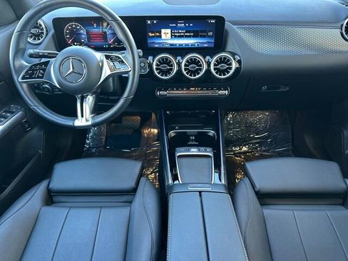 Used 2025 Mercedes-Benz GLA 250 4MATIC image 17