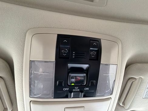 Used 2023 Lexus GX 460 Luxury w/ Accessory Package AWD/4WD image 61