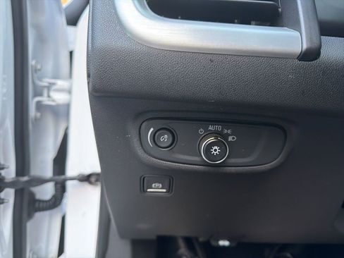 Used 2021 GMC Terrain SLE w/ Elevation Edition image 24