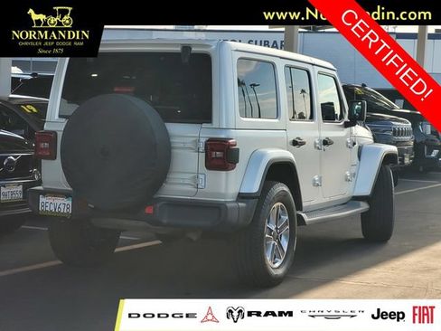 Certified 2018 Jeep Wrangler Unlimited Sahara w/ LED Lighting Group AWD/4WD image 4
