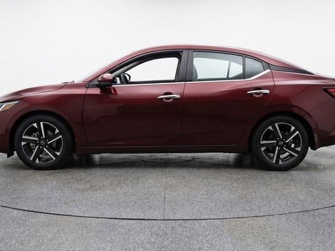 Used 2025 Nissan Sentra SV image 5