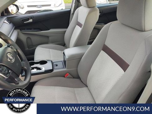 Used 2014 Toyota Camry LE image 12