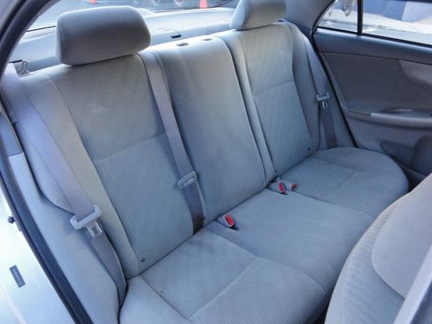 Used 2010 Toyota Corolla LE FWD image 13