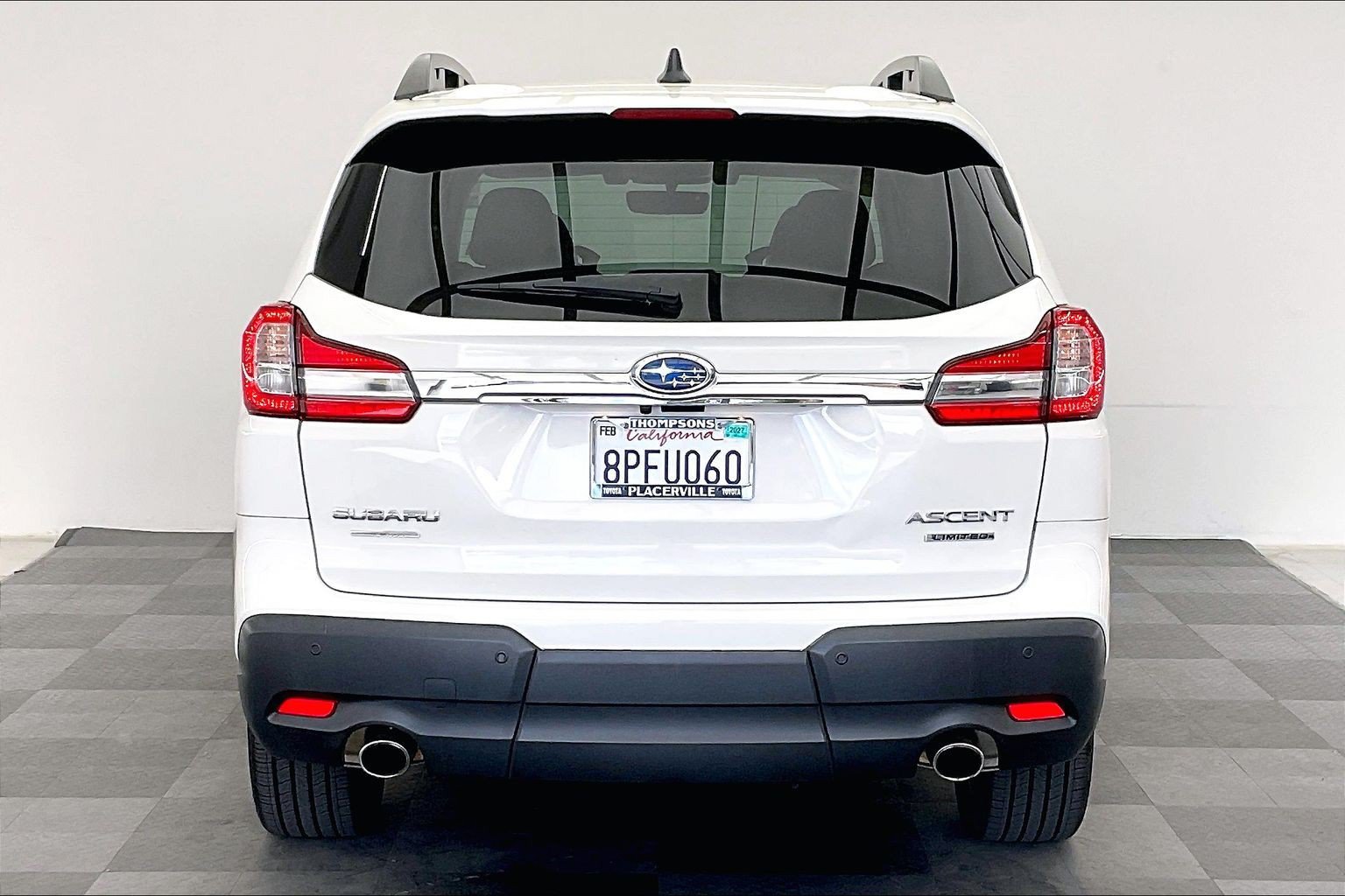 Used 2020 Subaru Ascent Limited w/ Technology Package AWD/4WD image 3