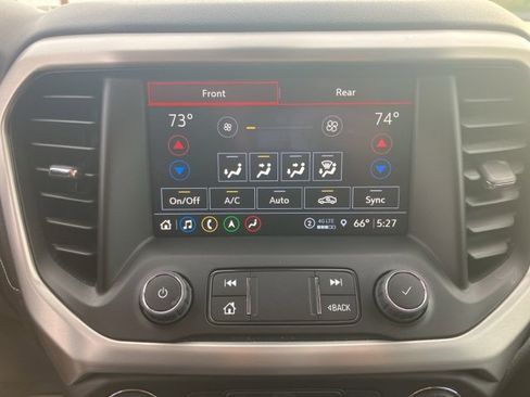 Used 2023 GMC Acadia SLT image 28