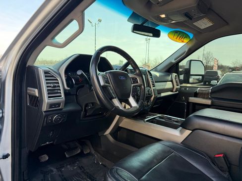 Used 2017 Ford F250 Lariat w/ Lariat Value Package image 13