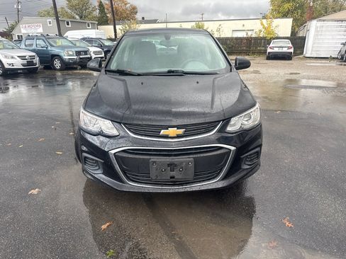 Used 2017 Chevrolet Sonic LT image 2