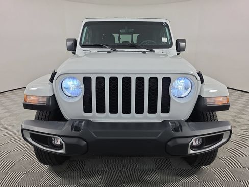 Used 2023 Jeep Gladiator Sport AWD/4WD image 2