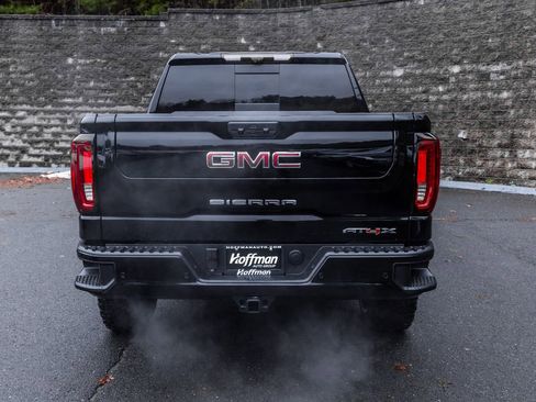 Used 2025 GMC Sierra 1500 AT4X image 8