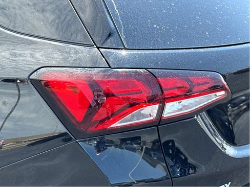 Used 2024 Chevrolet Equinox LT w/ LPO, Floor Liner Package FWD image 6