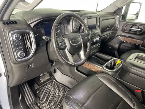 Certified 2021 GMC Sierra 2500 Denali w/ Denali Ultimate Package AWD/4WD image 3