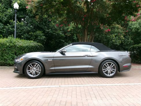 Used 2015 Ford Mustang GT Premium RWD image 6