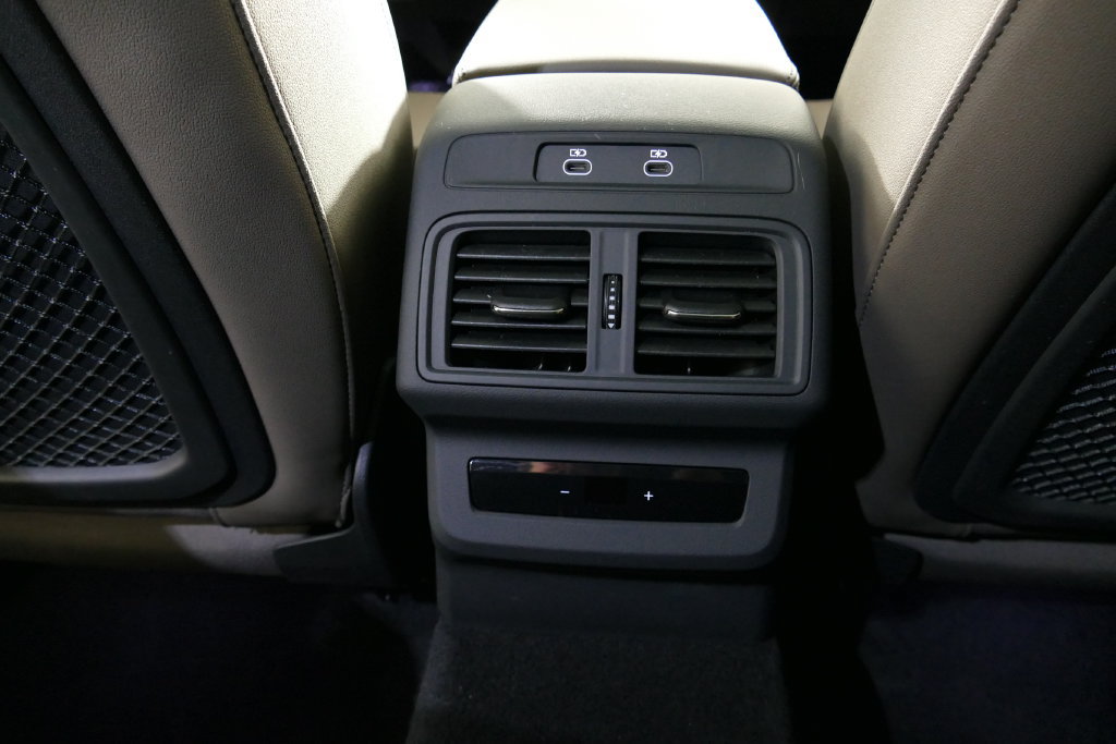 Used 2025 Audi Q5 Premium Plus AWD/4WD image 29