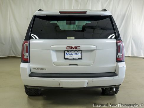 Used 2017 GMC Yukon SLT w/ Premium Edition image 6