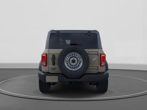 New 2025 Ford Bronco 4-Door image 5