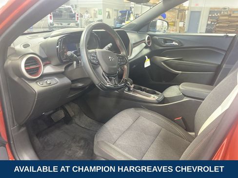 Used 2024 Chevrolet Trax RS w/ Driver Confidence Package FWD image 13
